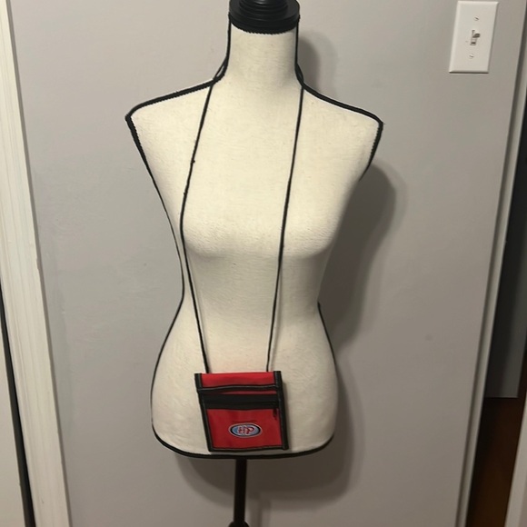 Undercover Neck Wallet - Picture 4 of 16